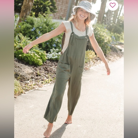 Carly Wide-Leg Jumpsuit- Olive - Picture 1 of 3